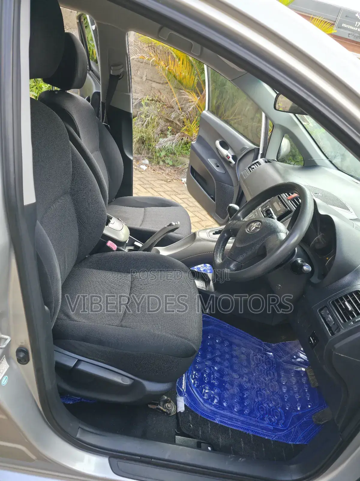 Toyota Auris 2008 Silver