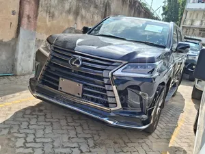 Lexus LX 2018 Black