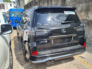 Lexus LX 2018 Black
