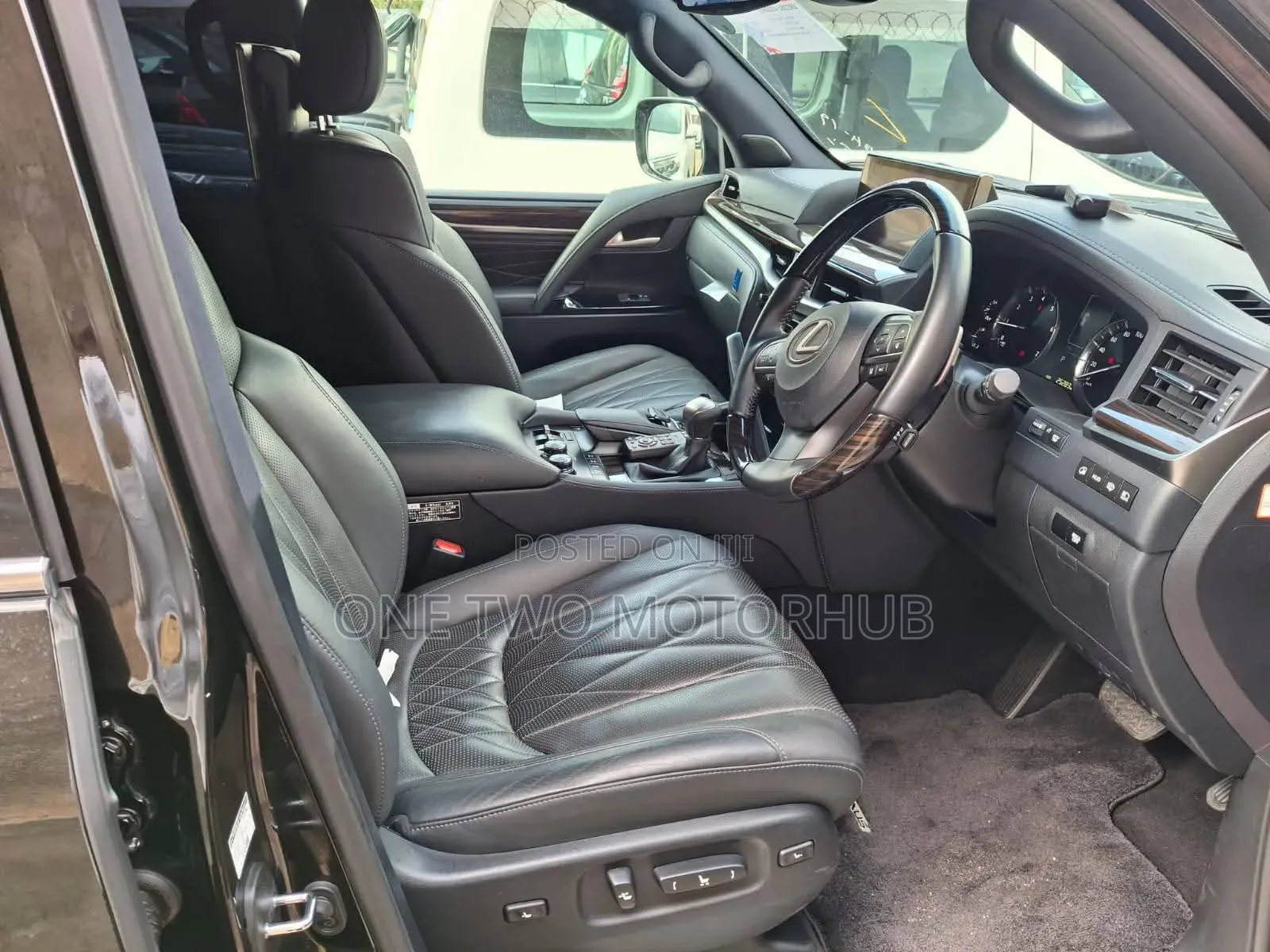 Lexus LX 2018 Black