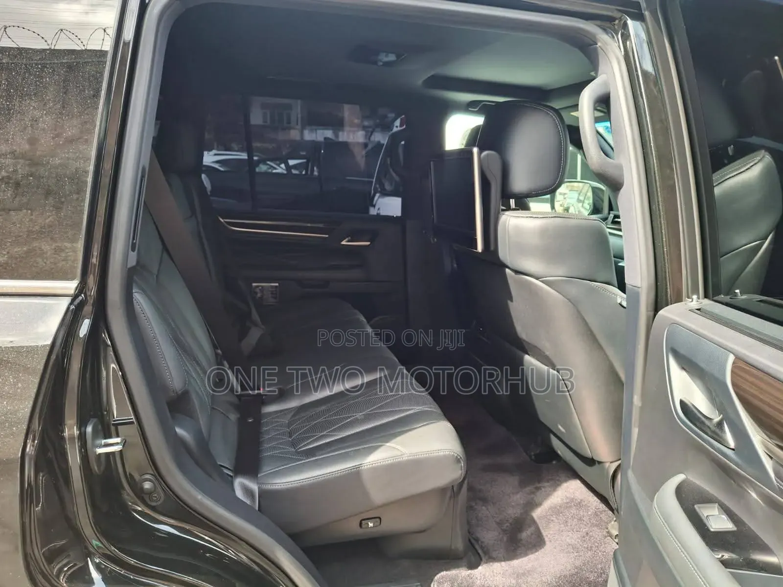 Lexus LX 2018 Black