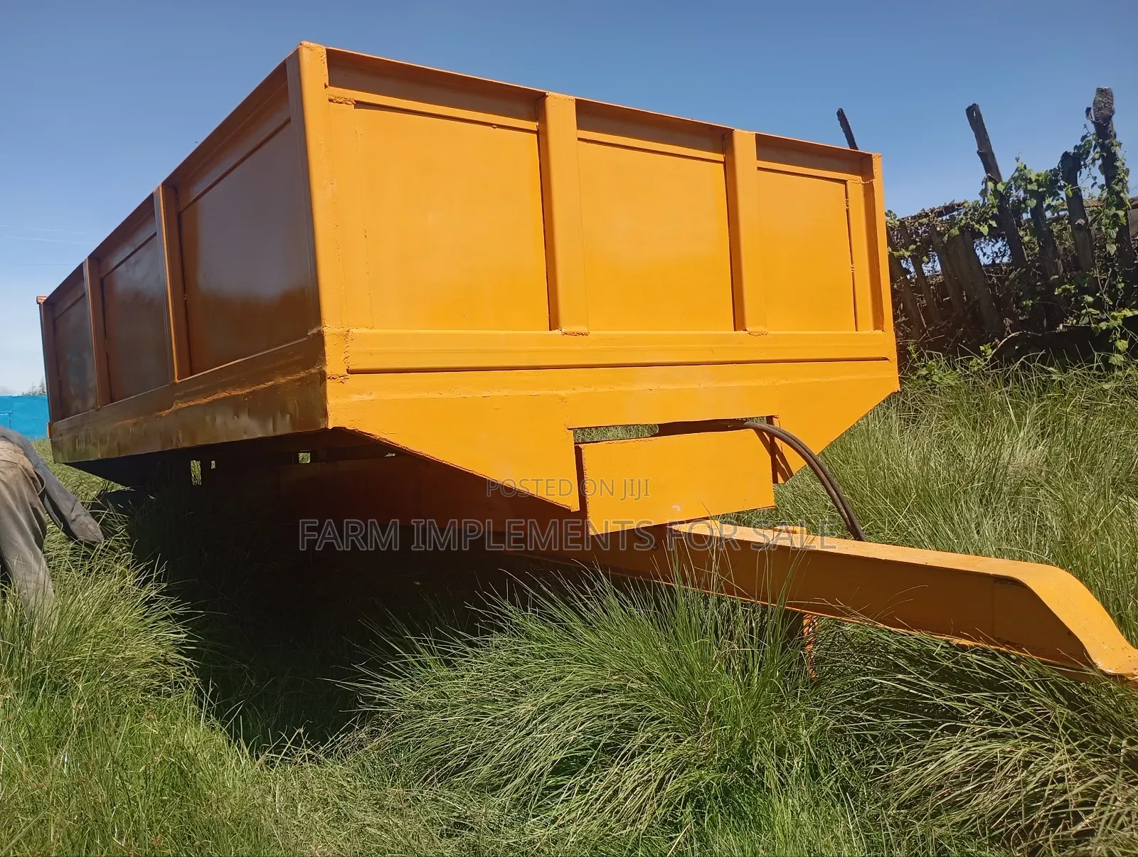 Tipping Trailer (Dume)2026