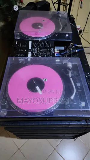 Pioneer Plx1000 and Numark Scratch Mixer