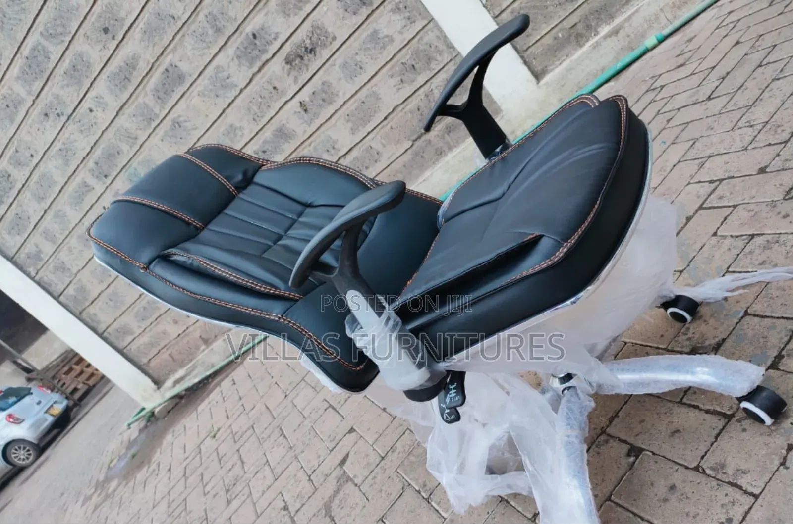 C35 Egornomic Swivel Chair for Home Office Use