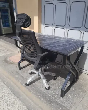 Rectangular Office Desk With Ergonomic Chair