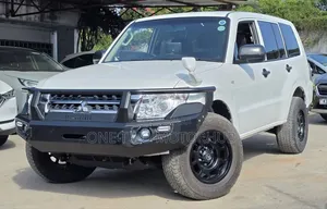 Mitsubishi Shogun 2019 White