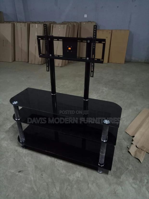 Tv Stand With Wall-Mountbracket