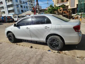 Toyota Axio 2012 Silver