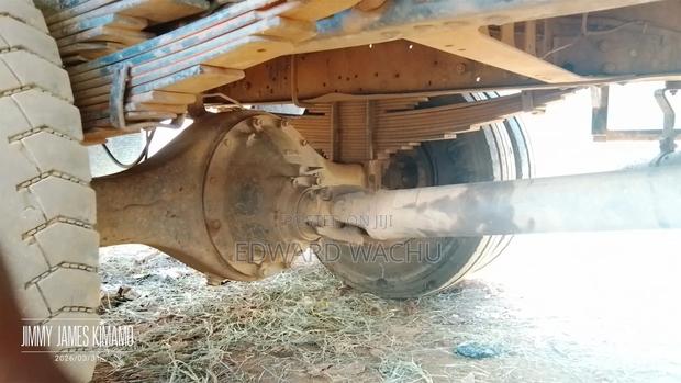 Isuzu 33l FRR - thumbnail 4