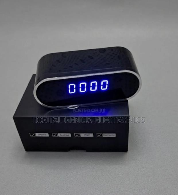 Table Clock Wifi Spy Camera - main view