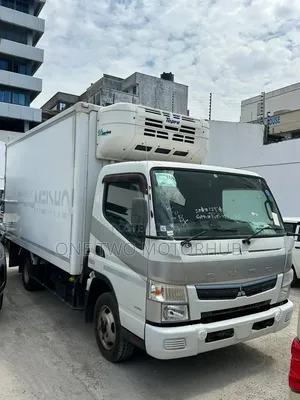 2018 Mitsubishi Fuso Freezer Truck