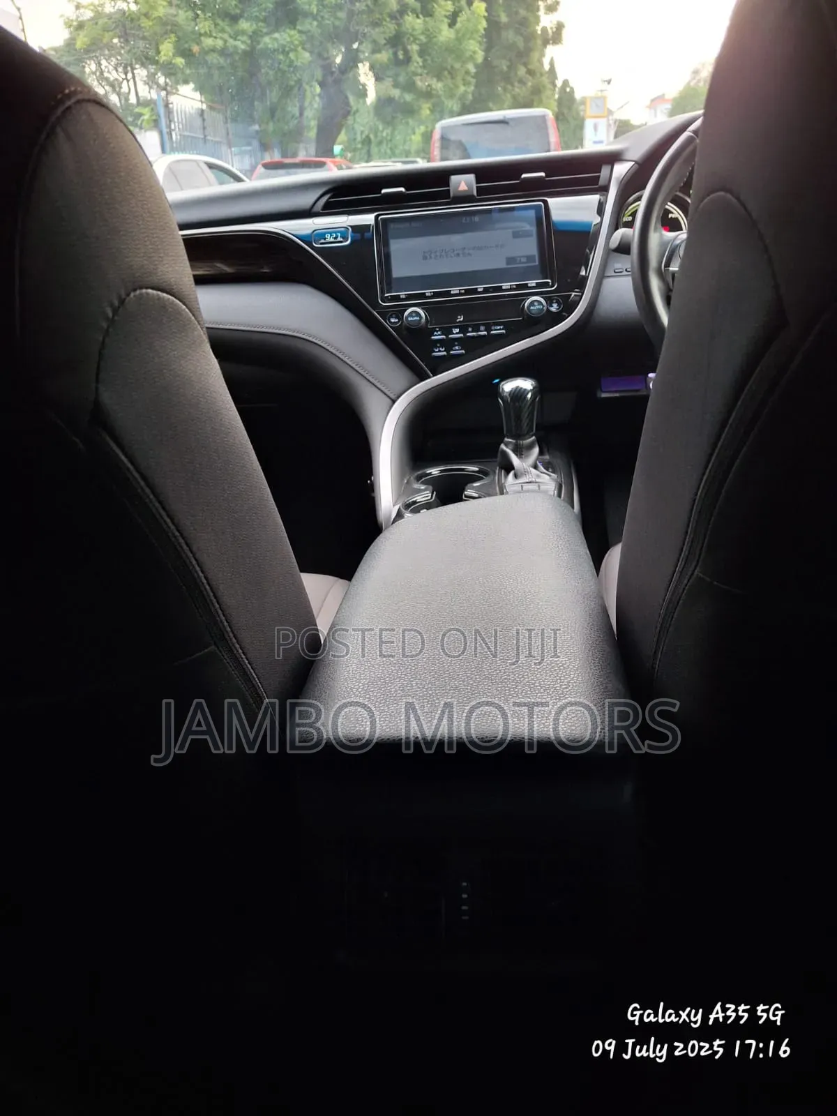 Toyota Camry Hybrid XLE 2023 White