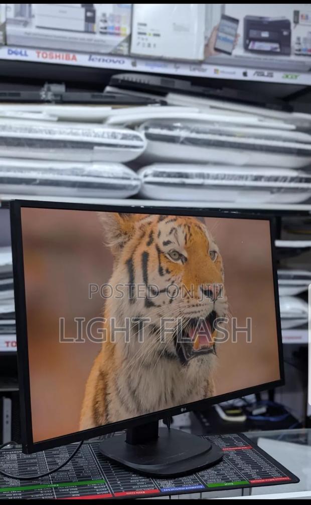 Lg 32 Inches With Inbuit Speakers