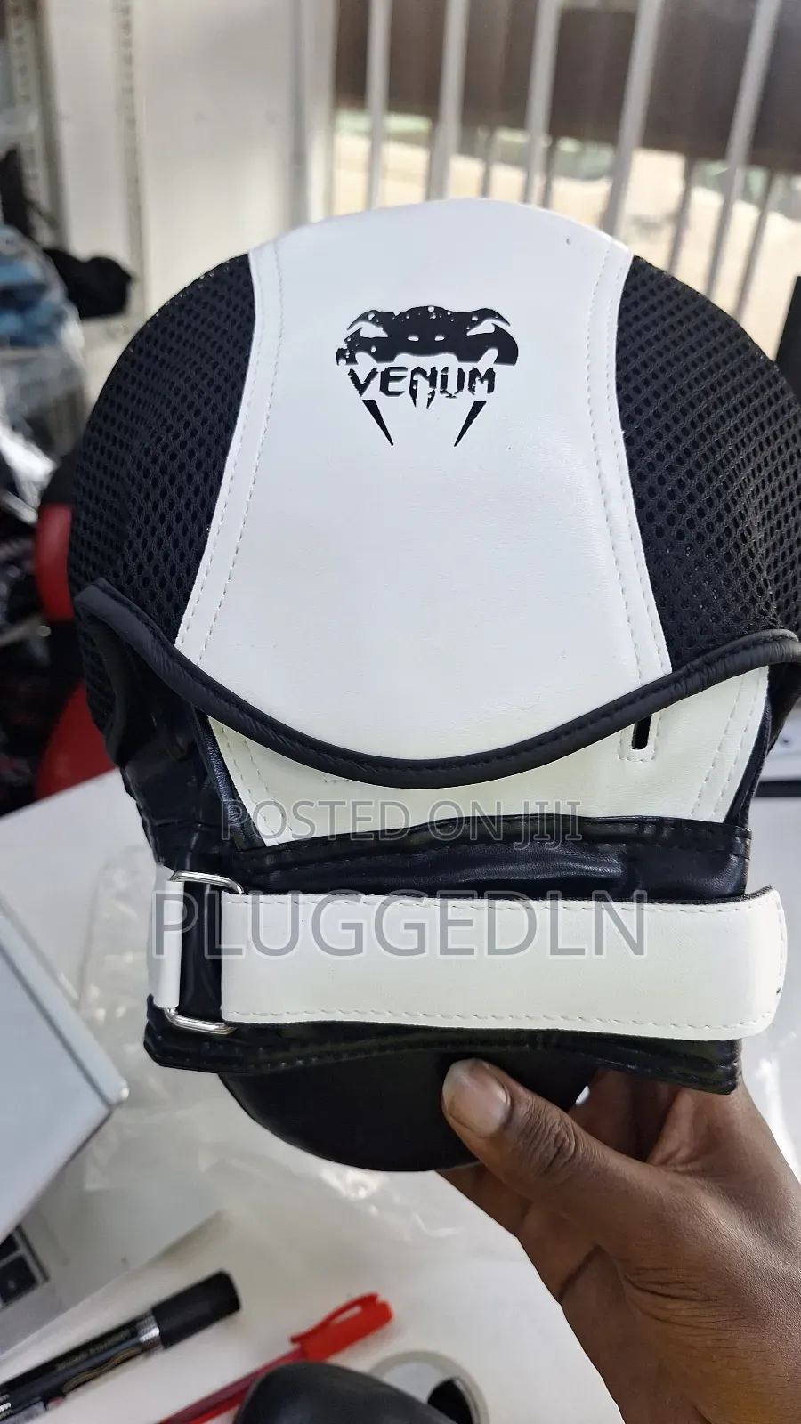 Venum Cellular 2.0 Mma Training Punch