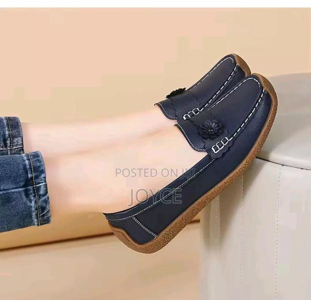 Ladies Classic Loafers - thumbnail 2