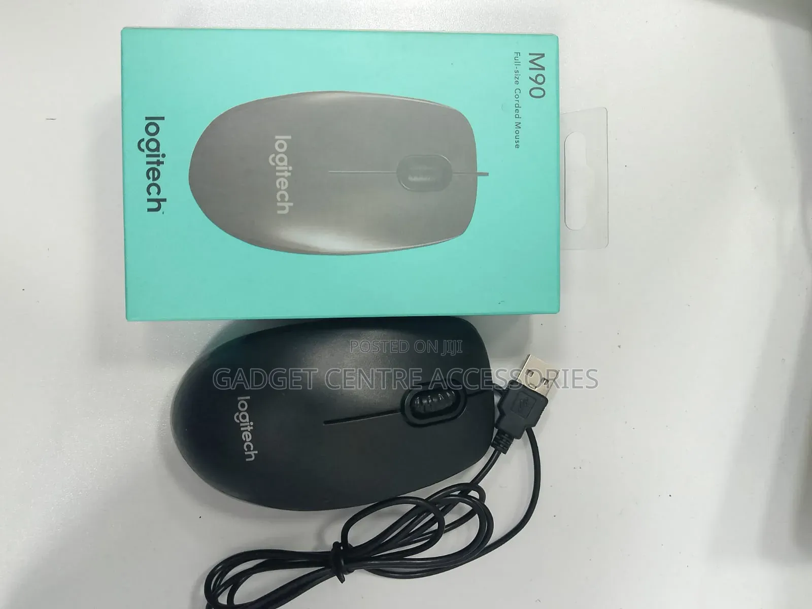M90 Full- Size Wired Mouse