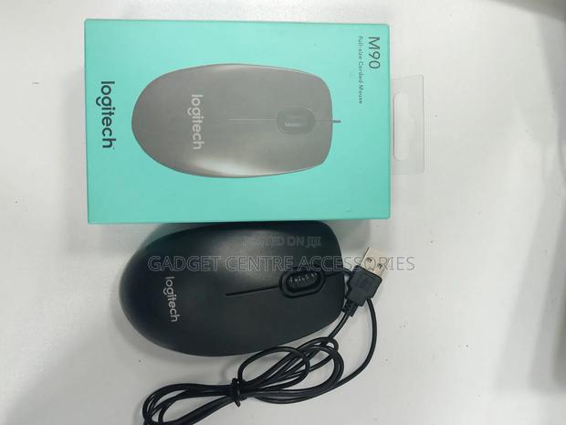 M90 Full- Size Wired Mouse