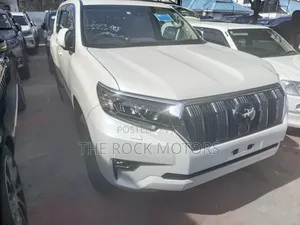 Toyota Land Cruiser Prado 2018 White