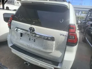 Toyota Land Cruiser Prado 2018 White