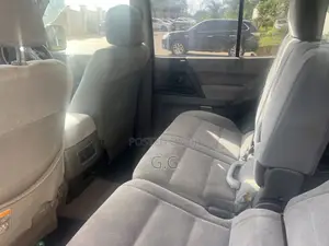 Mitsubishi Pajero 2000 Silver