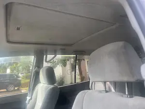 Mitsubishi Pajero 2000 Silver