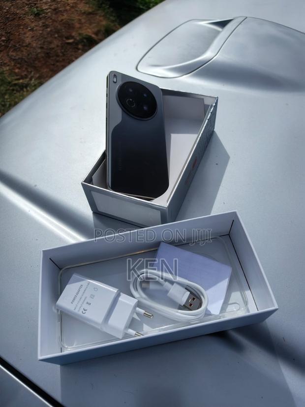 Tecno Camon 40 Premier 256 GB Gray - thumbnail 2