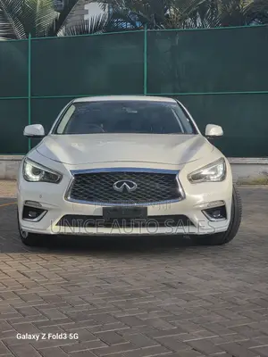 Nissan Skyline 2018 White