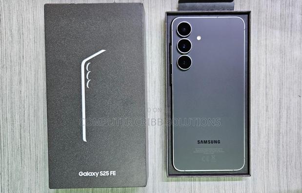 Samsung Galaxy S25 FE 256 GB Black - thumbnail 3