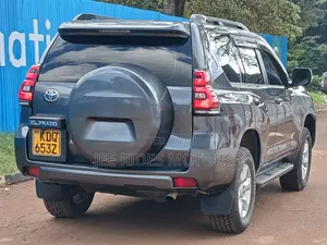 Toyota Land Cruiser Prado 3.0 TD 2010 Gray