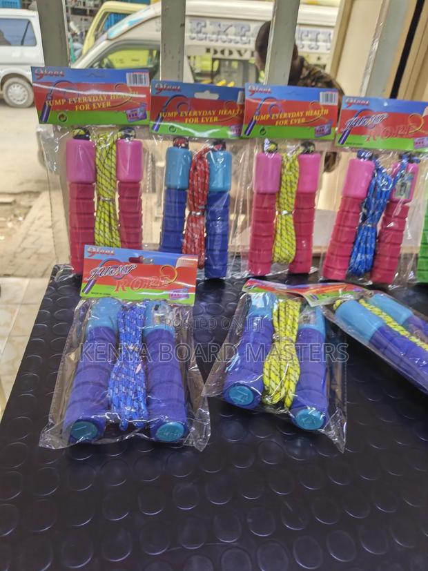 Skipping Ropes for School and Home Exercise - thumbnail 2