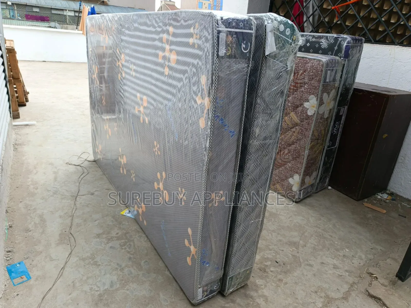Vivo 4x6 Medium Density 6-Inch Mattress