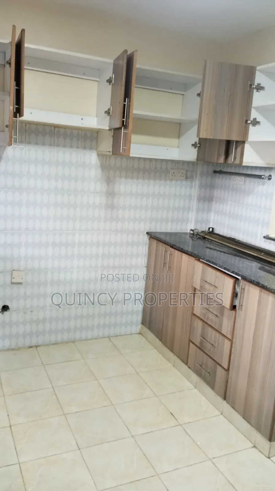 3bdrm Apartment in Ruaka for rent