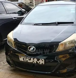Toyota Vitz 2013 Black