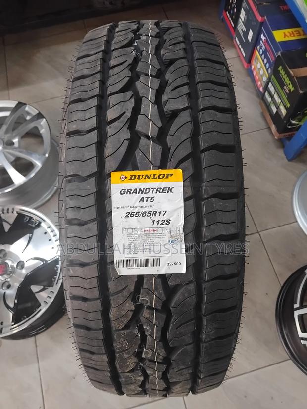265/65 R17 Dunlop. At5