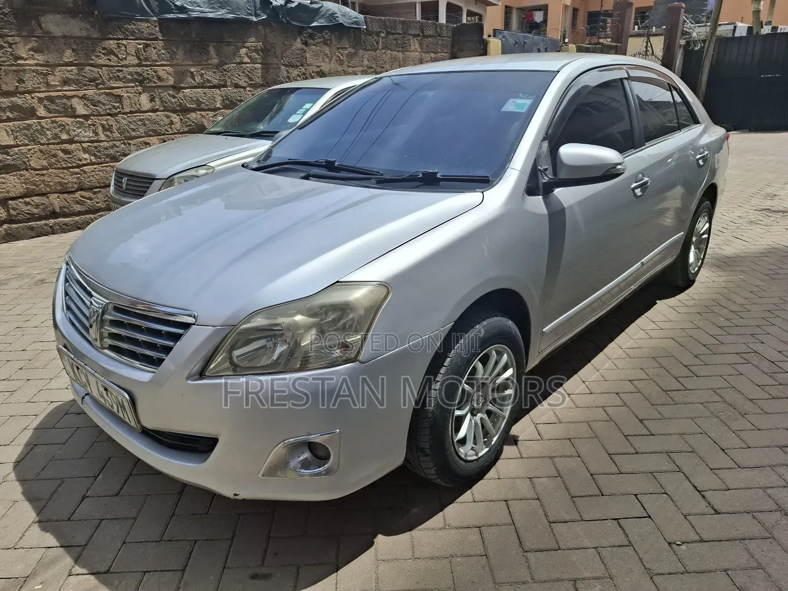 Toyota Premio 2013 Silver