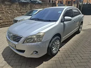 Toyota Premio 2013 Silver