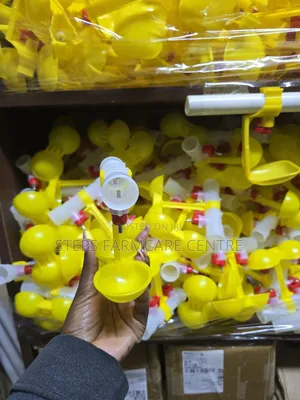 Yellow Double Cup Chicken Nipple Drinkers
