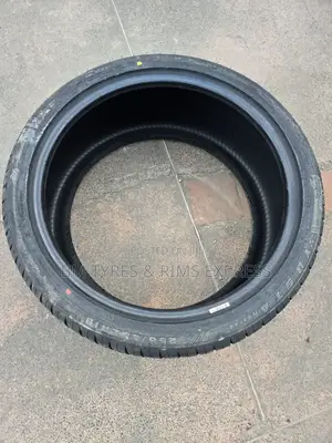255 /35 R19 Yusta Tyres (Highway)