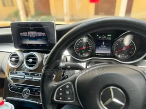 Mercedes-Benz C350 C350e Hybrid RWD 2017 White