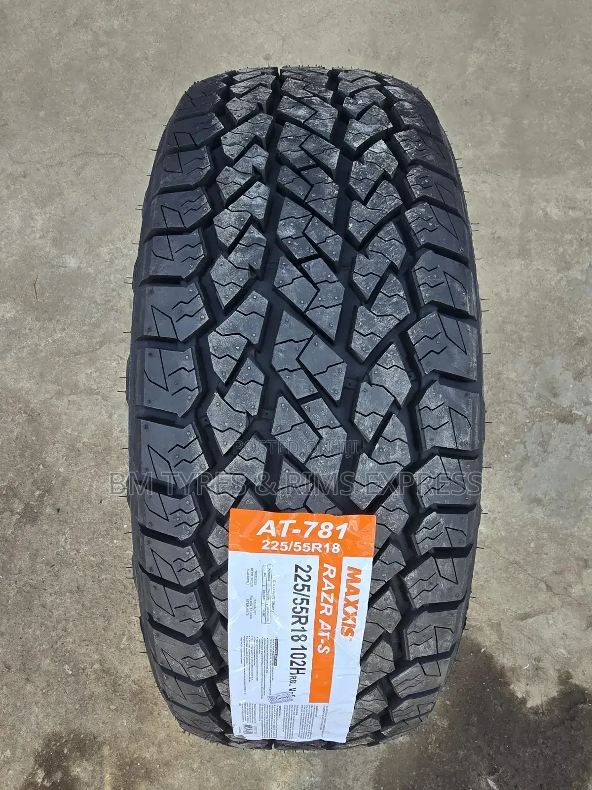 225 /55 R18 Maxxis (Taiwan).