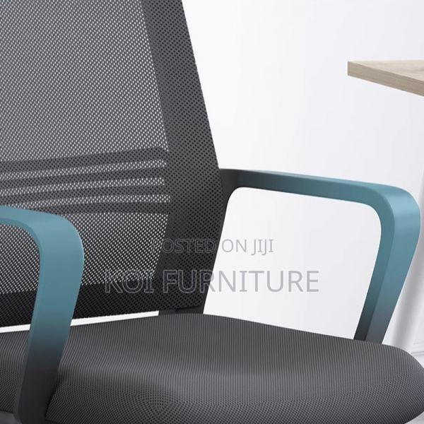 Office Chair: Ergonomic Black Office Chair - thumbnail 5