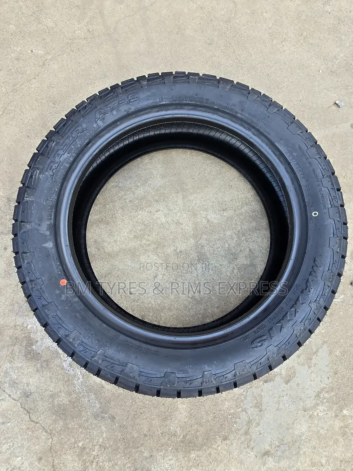 225 /55 R19 Maxxis Tyres (All Terrein) 781