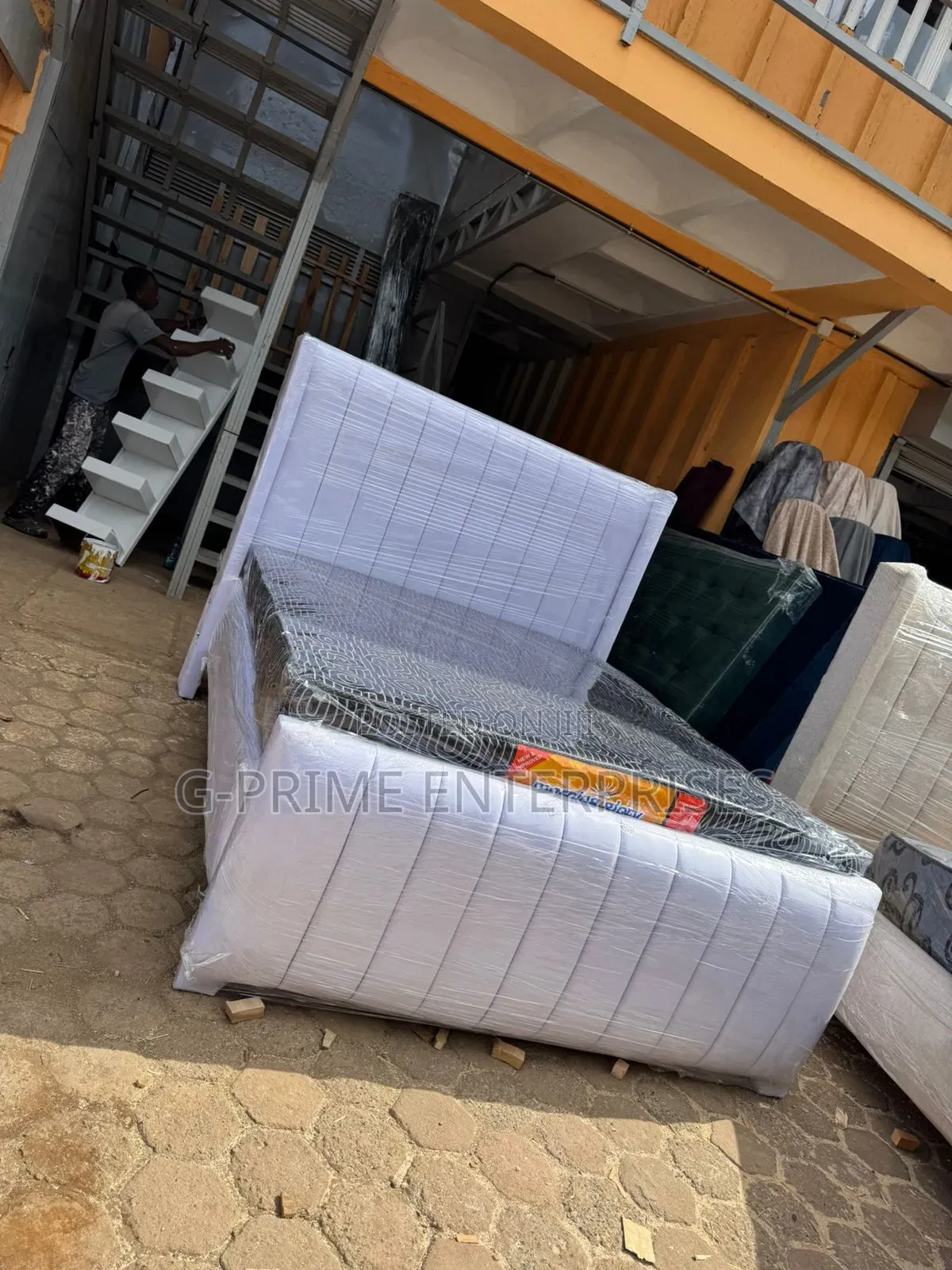 White Bed With Mattress Size 5by6
