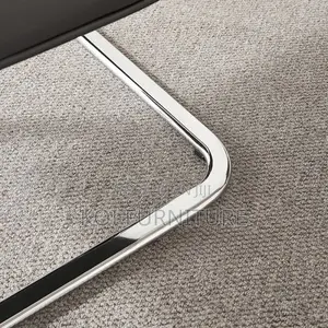 Office Chair : Leather Executive Cantilever Chair