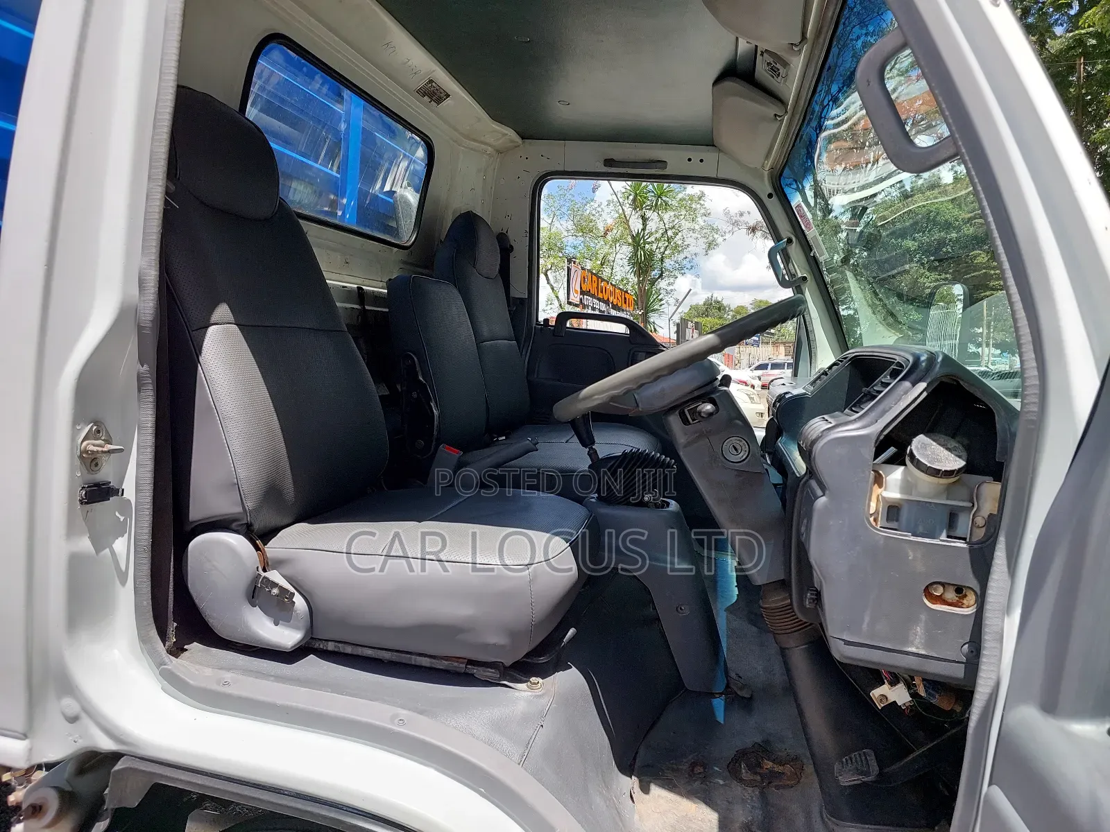 Isuzu NPR Truck