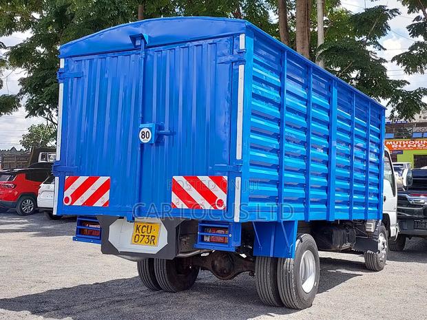 Isuzu NPR Truck - thumbnail 14
