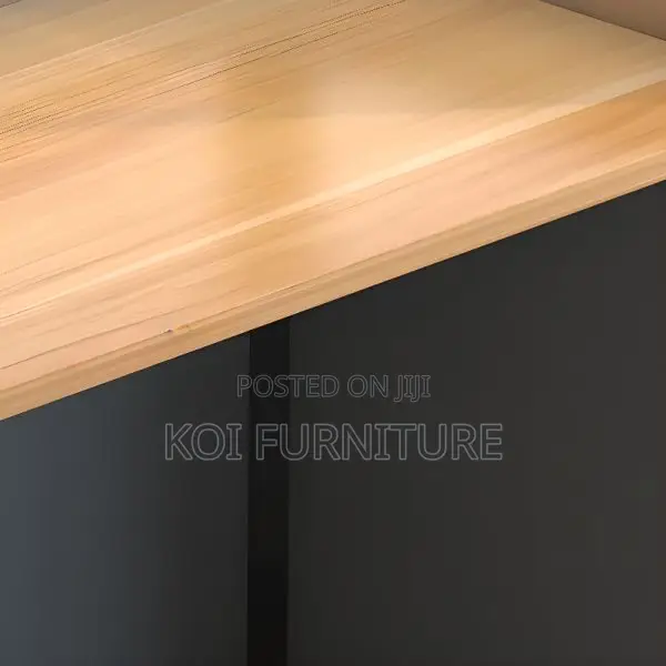 Office Desk : 1-Way Workstation 1.2m X 0.6m in Brown.