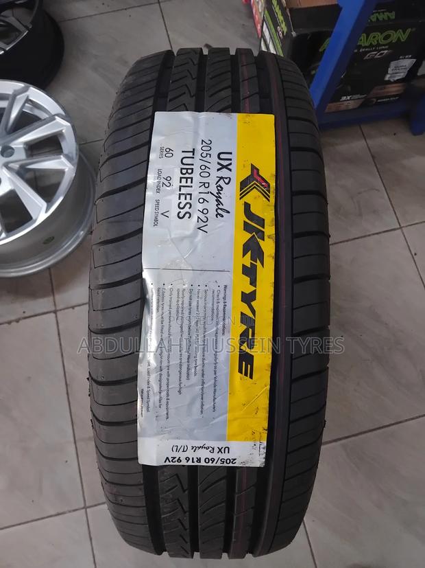 205/60 R16 Jk. Tubeless 92v