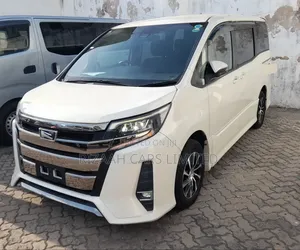 Toyota Noah 2.0 AWD (7 Seater) 2018 White