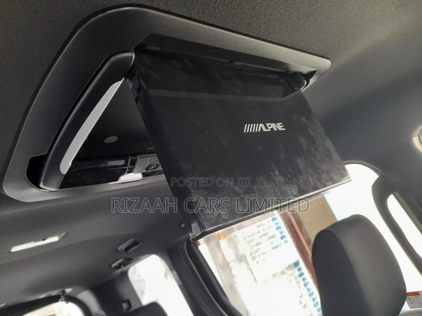 Toyota Noah 2.0 AWD (7 Seater) 2018 White